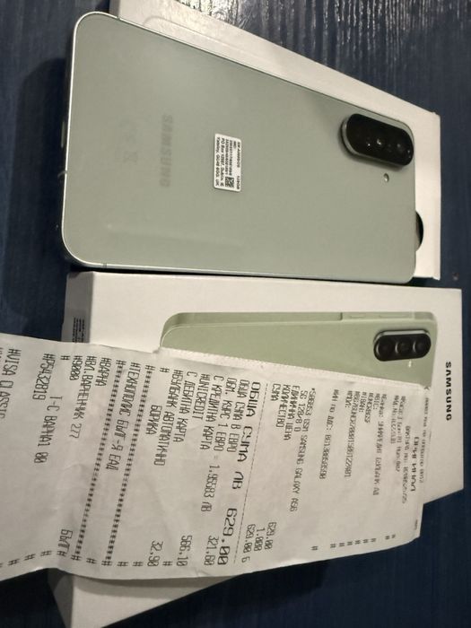 Samsung a56 8/128 olive,Технополис 03.09.2025г.неразличим от нов