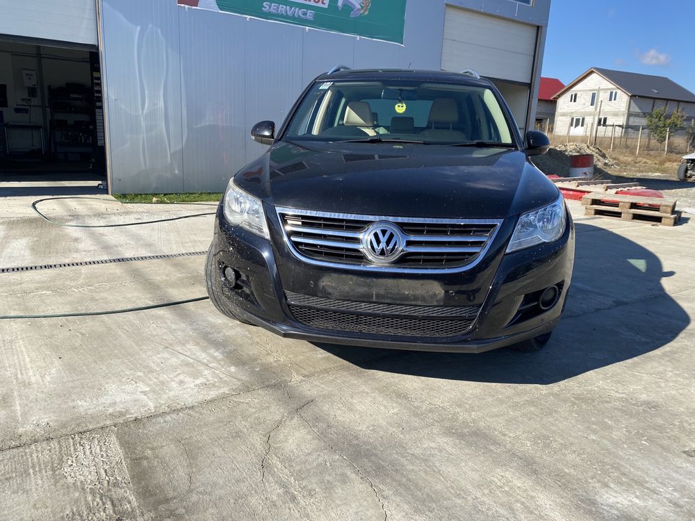 Dezmembrez Vw tiguan 2.0 TDI CBBB