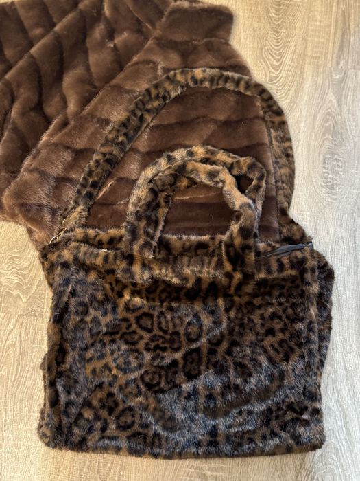 Актуални дамски чанти от еко косъм