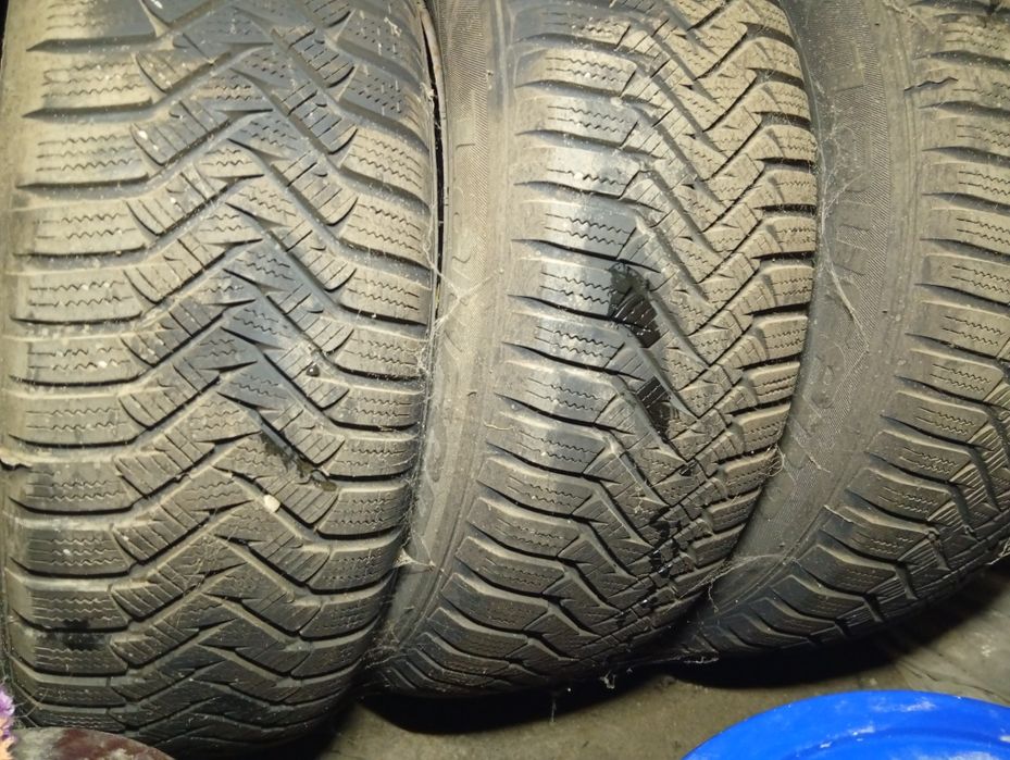 Vând 4 roti iarna 195/65/15
