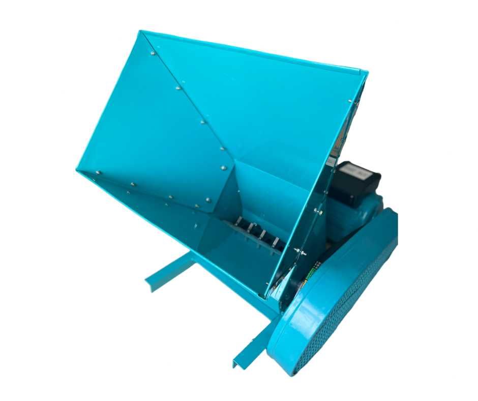 Zdrobitor de fructe si legume Broman motor 3KW productie 800 Kg/h .
