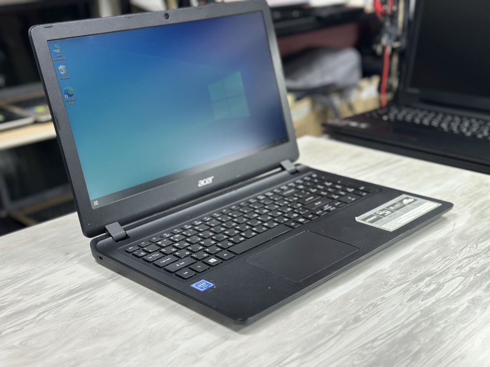 Ноутбук Acer Aspire ES15 - Intel Celeron N3350/ОЗУ-4/SSD-128