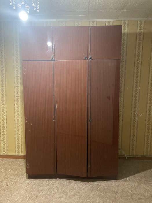 Бесплатно! Шкаф, тумба, полка, диван, кресла