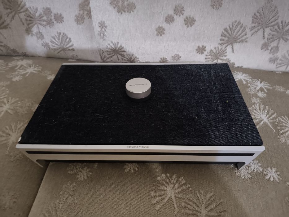 Bang&Olufsen Level foarte puțin folosită deoarece dețin mai multe.