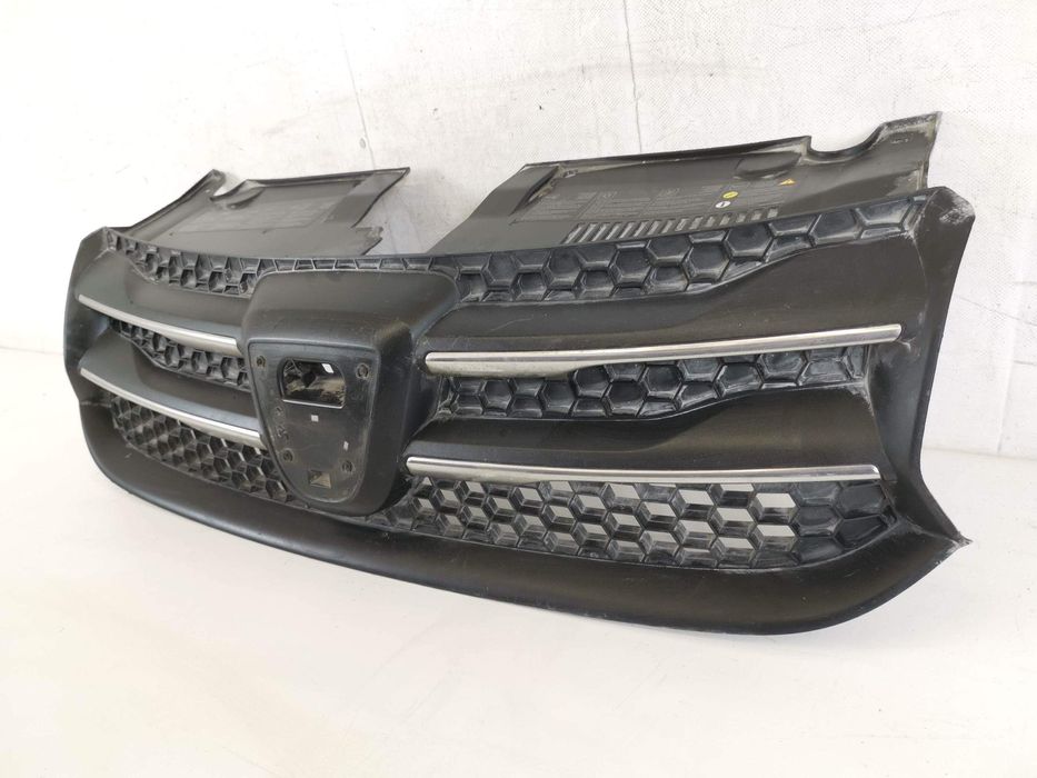 Радиаторна решетка Дачия Логан 2 / Dacia Logan 2 [ - ] Оригинална, в д