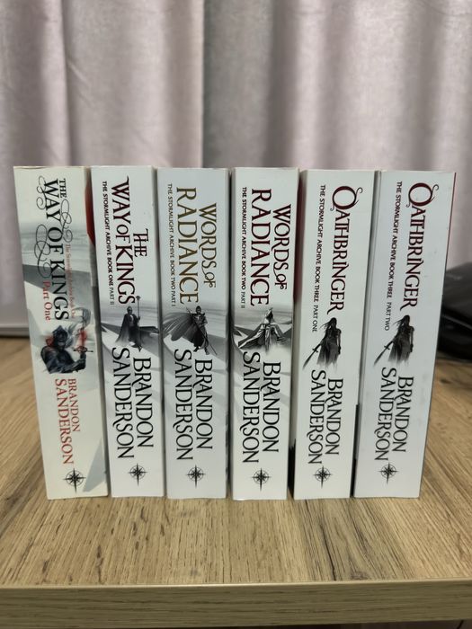 Stormlight Archive (Way of Kings, Words of Radiance, Oathbringer)