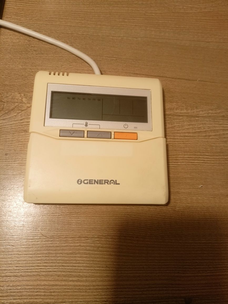 Жично дистанционно за климатик General Fujitsu
