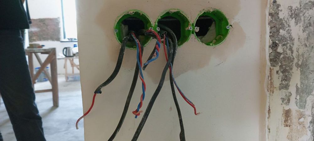 Электрик электромонтаж любой сложности 220/380вольт