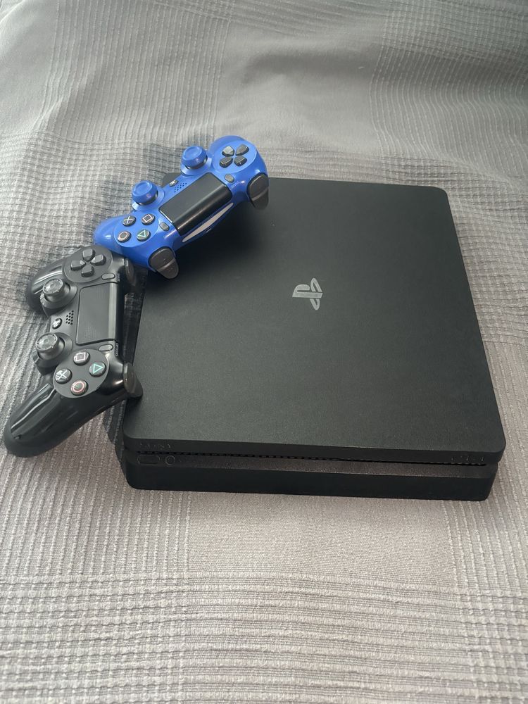 PlayStation 4 slim