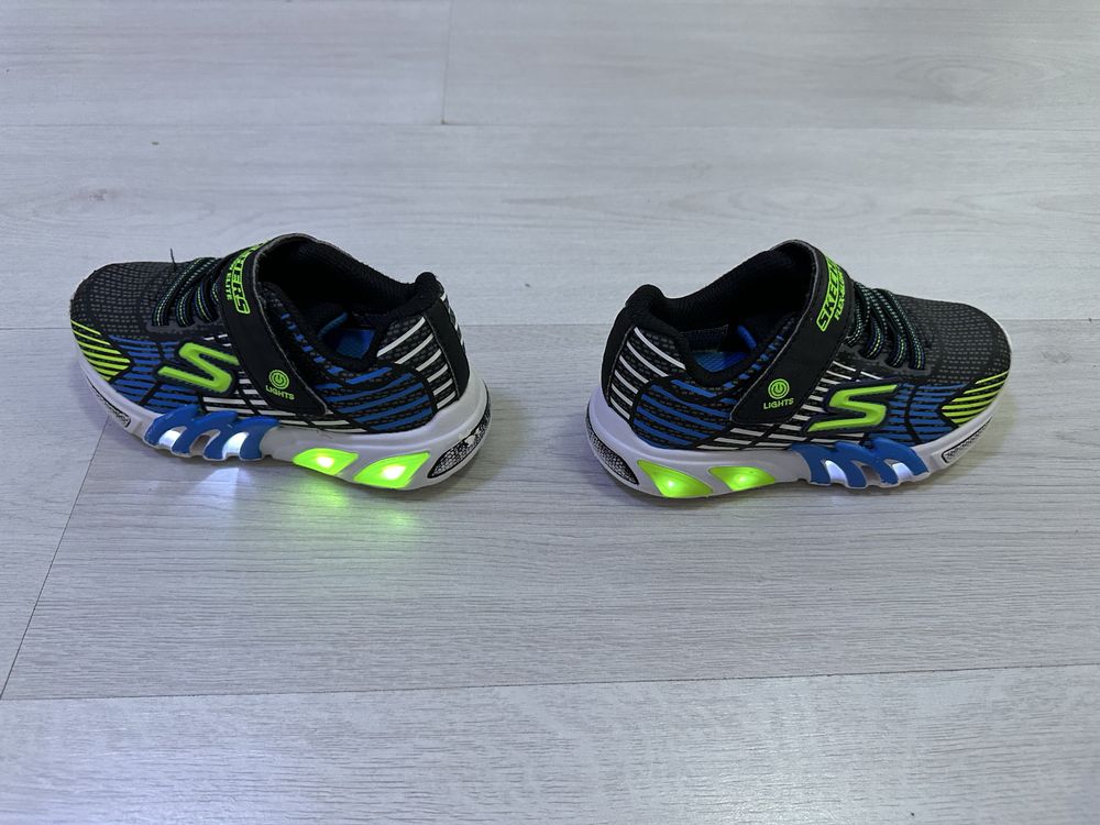 Детски светещи обувки / маратонки Skechers