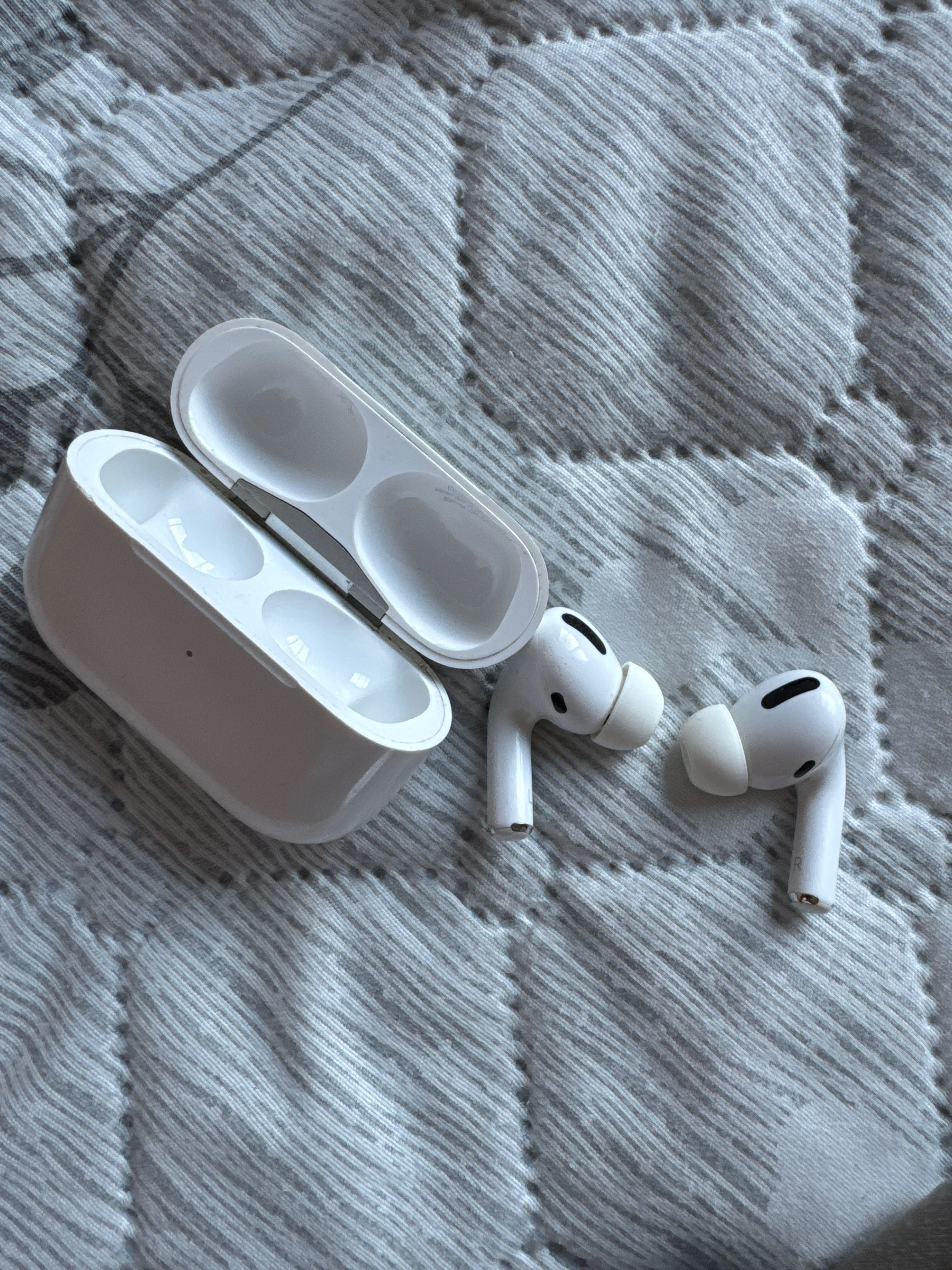 Air pods Pro  1st generation A2094
