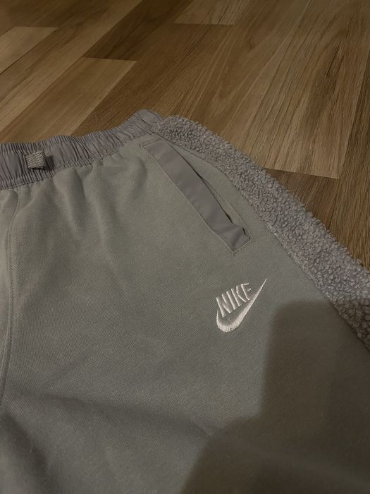 Pantaloni Nike