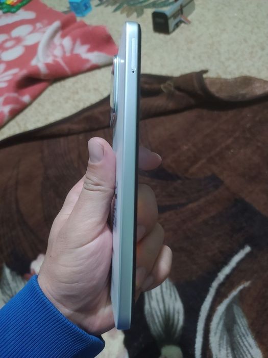 Honor x7c 6. 128 gegobayt hotira 108 megapikseli