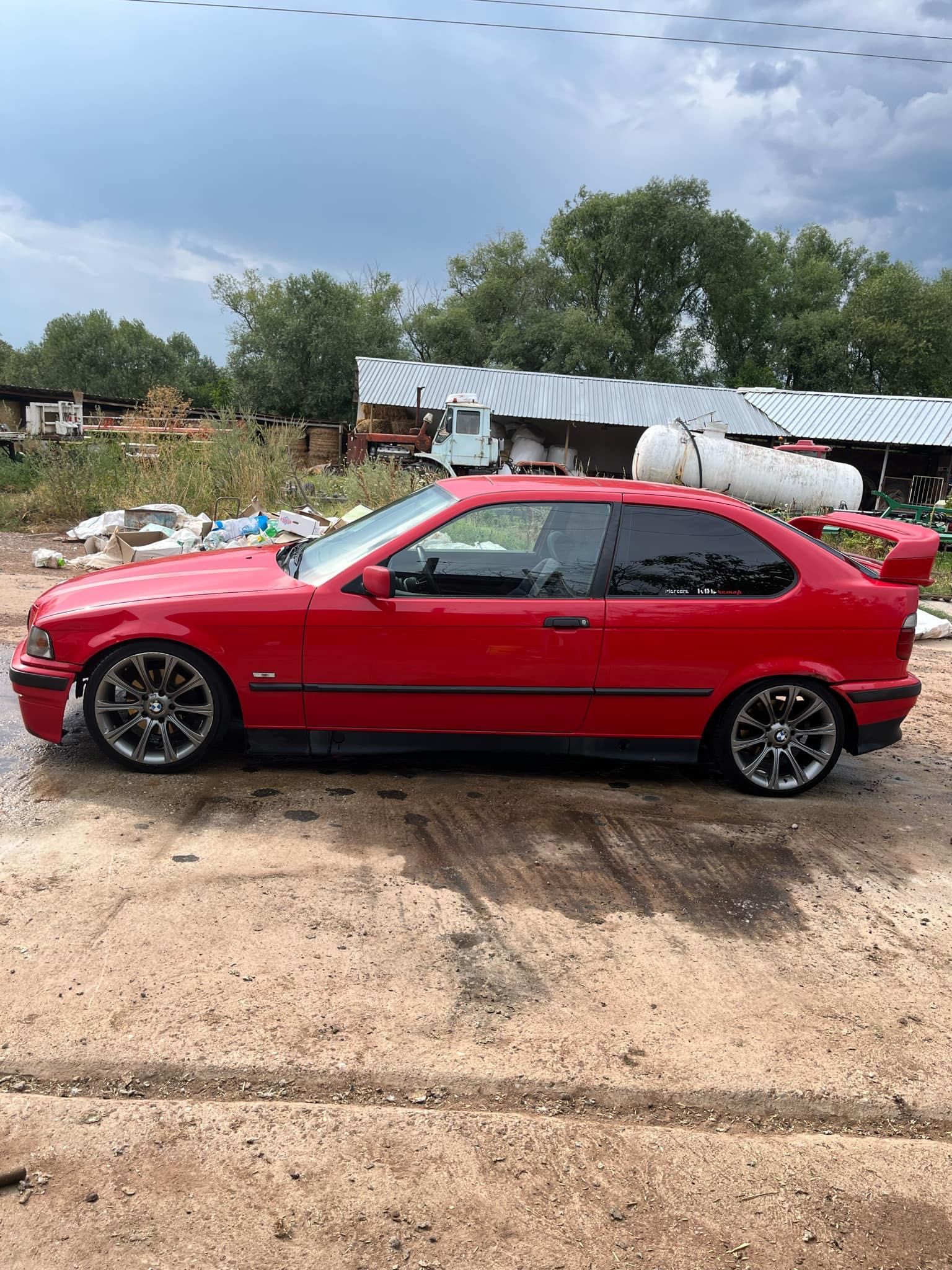 Продавам BMW E 36 conpakt 318 ti
