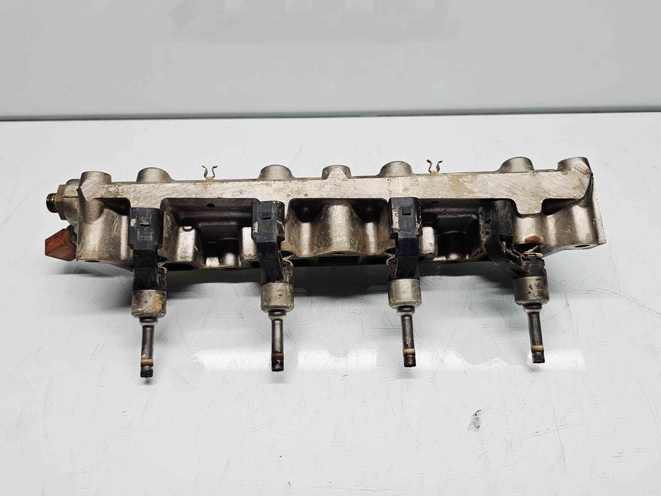 Rampa injectoare Volkswagen Passat B7 (362) [Fabr 2010-2014] OEM 1.4 B