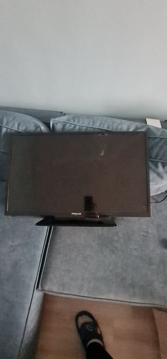 Продавам телевизор FINLUX
32FLYR274S