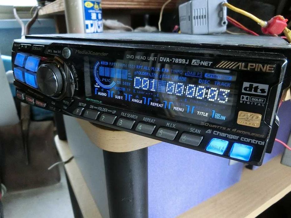 Radio/casetofon si DVD player Alpine DVA 7899J