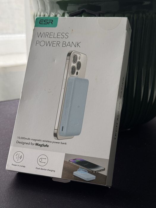 Магнитна батерия ESR 10000mAh за iPhone (MagSafe)