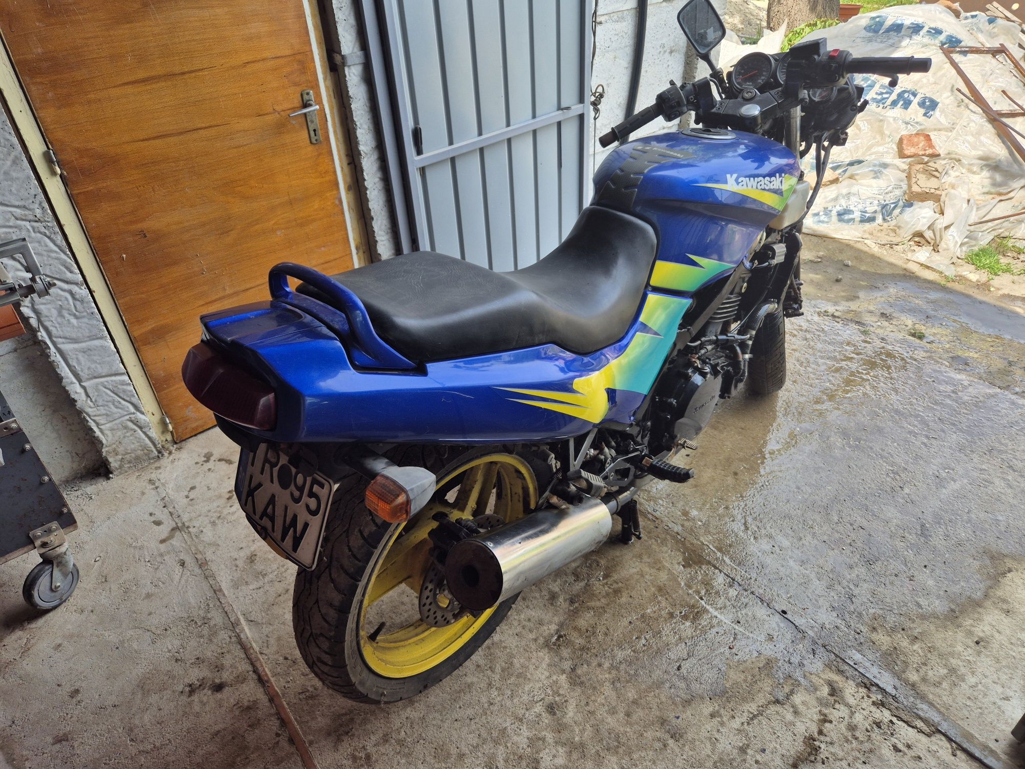Moto Kawasaki GPZ 500cmc acte valabile