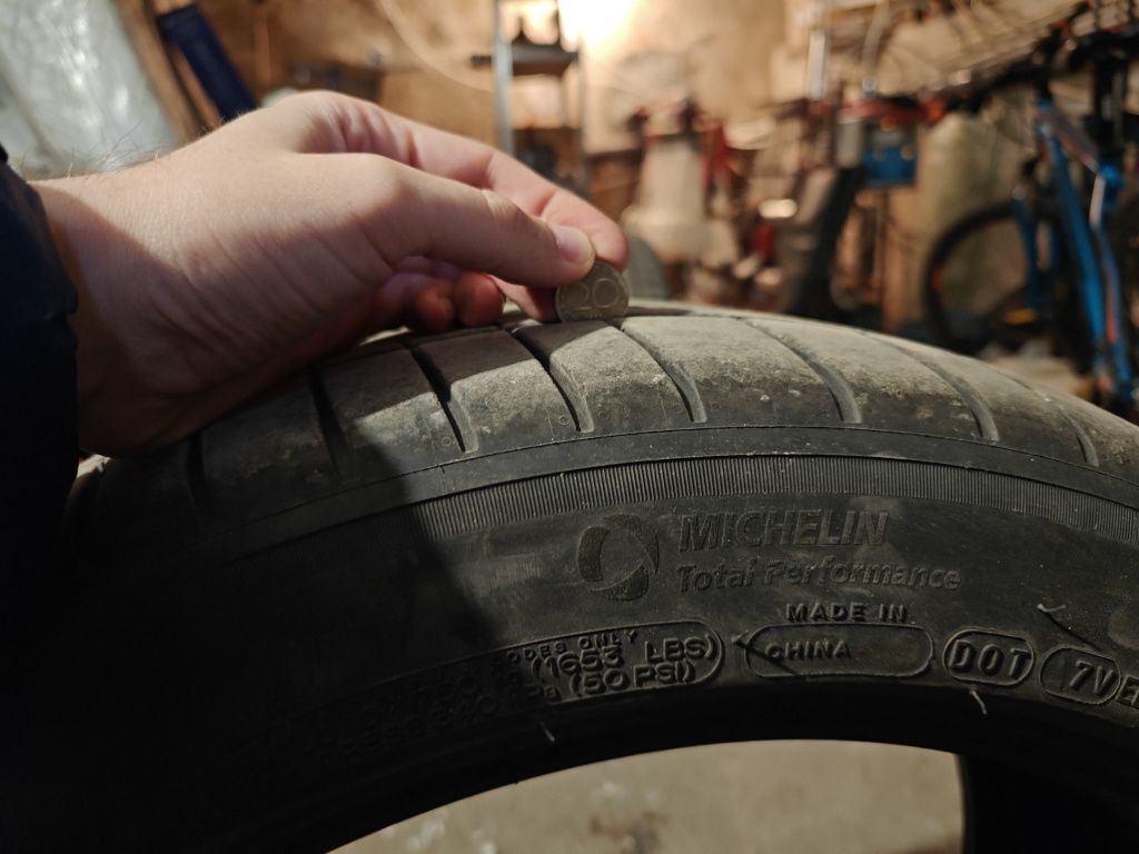 Michelin Pilot Sport 4 XL 235/45/ZR18