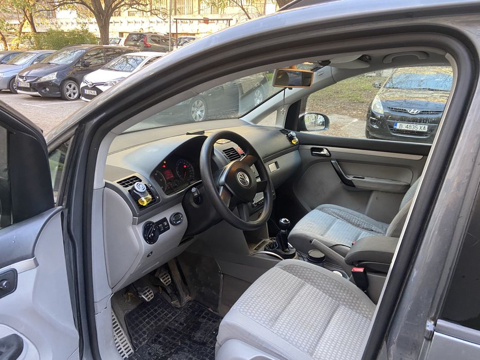 VW Touran 2.0 140кс