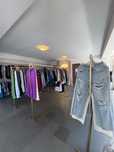 Magazin haine second-hand -afacere la cheie 90mp