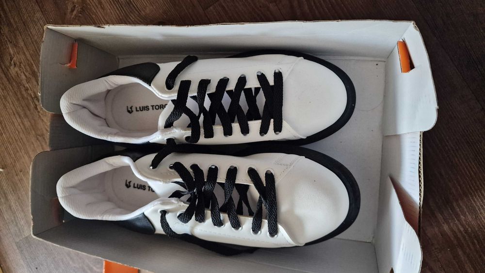 Дамски кецове с висока подметка