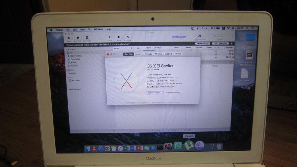 Laptop MacBook. MID 2010