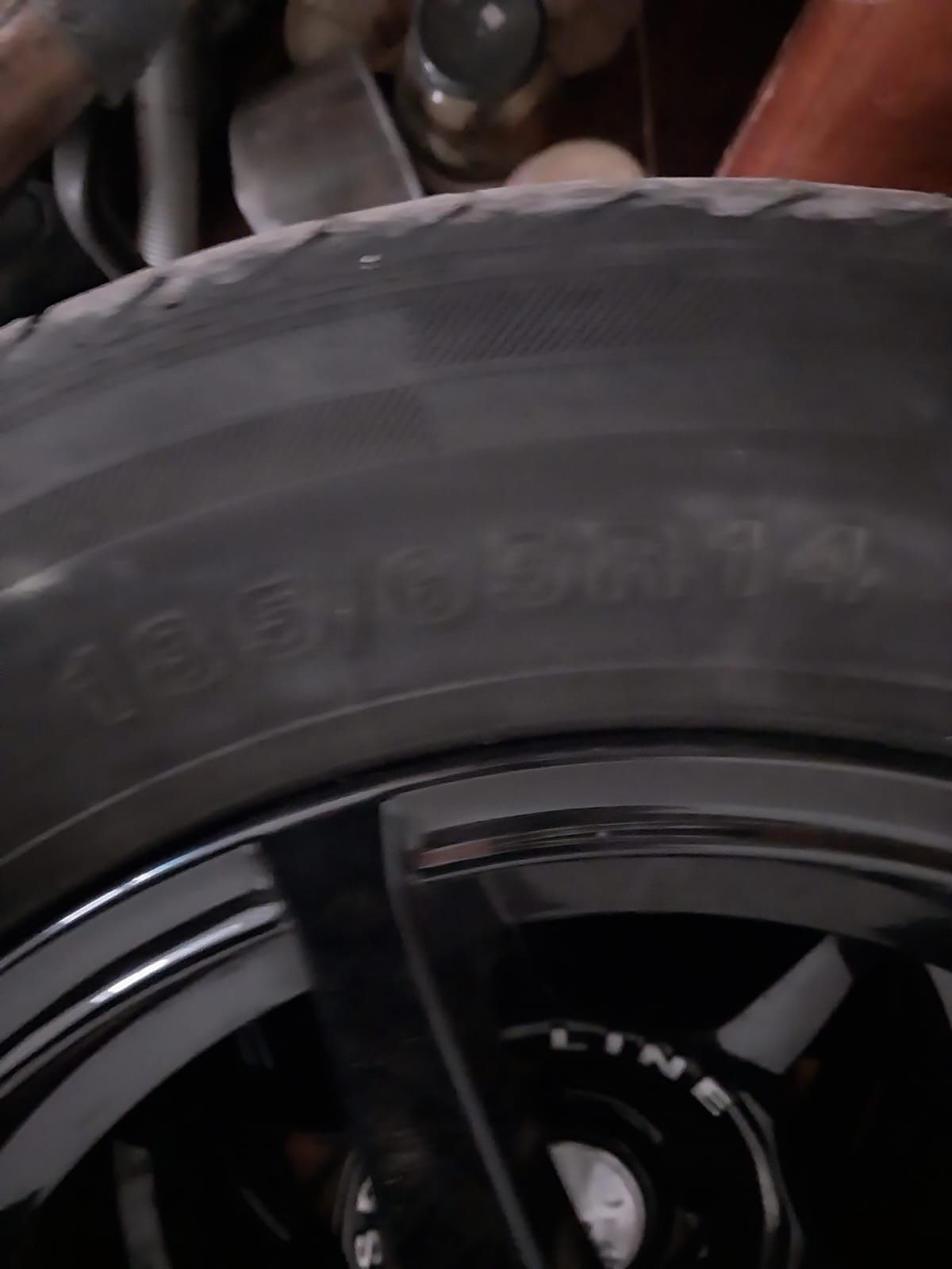 Автошина с дисками.185/65/14R