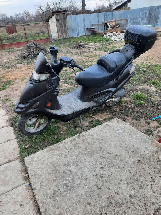 Scuter Kymco.   .