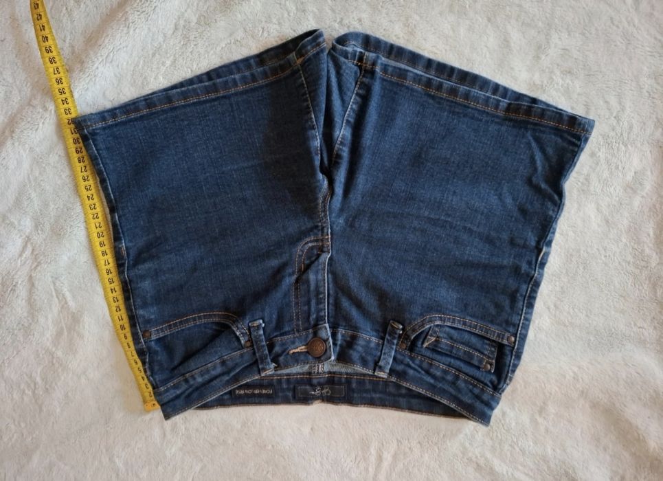 Blugi scurti Jessica Simpson