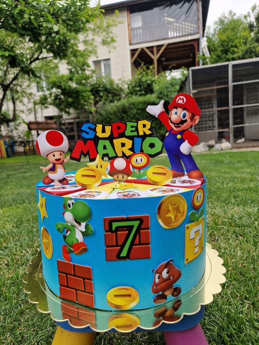 Картонена торта на всякаква тема