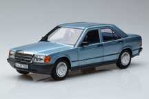 Коллекционные модели Mercedes-Benz W201 (190) масштаб 1:18