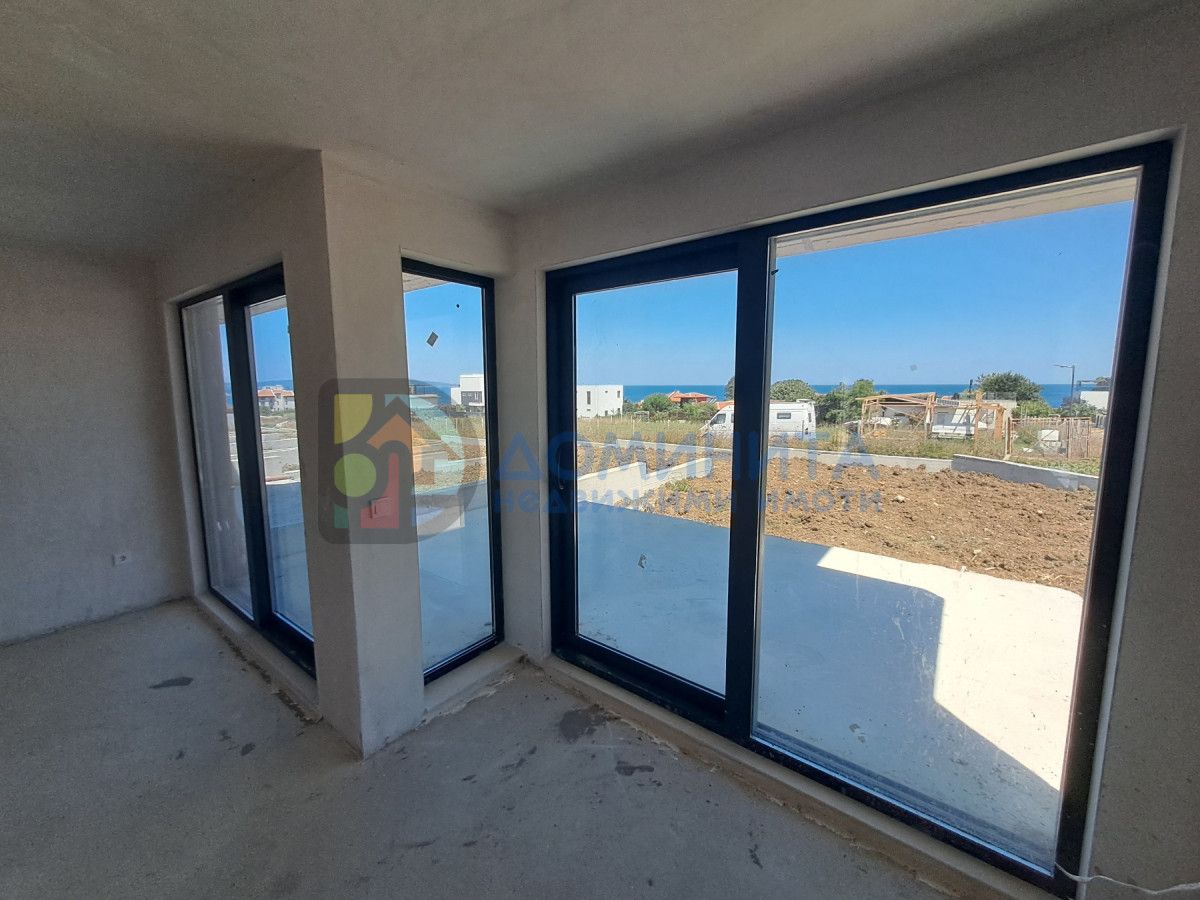 Продава се Къща в с. Лозенец, Област Бургас - 186 кв.м за 1721 €/кв.м - Снимка #3