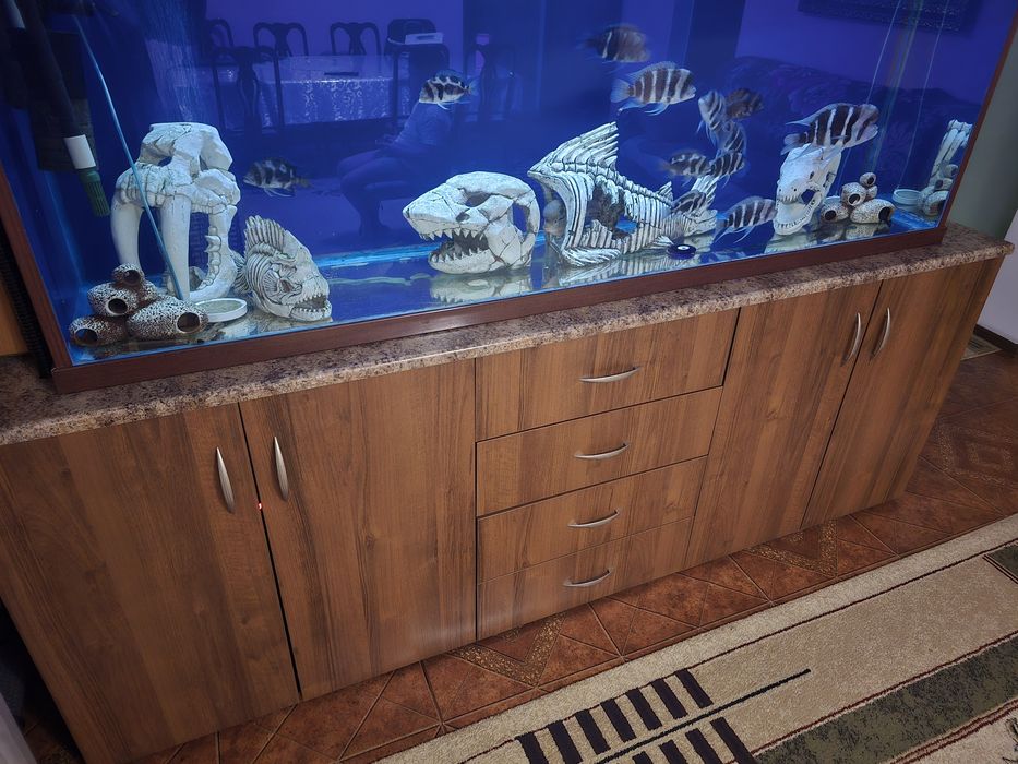 Продам аквариум большой