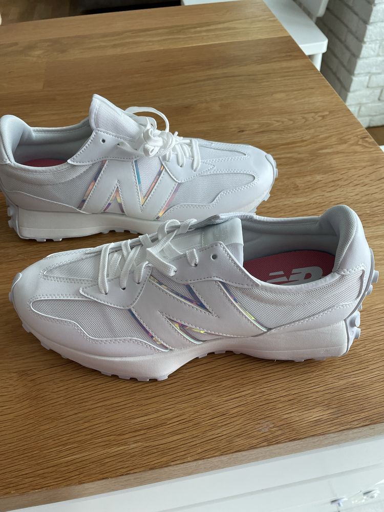 Karl Lagerfeld - 46; New Balance - 45