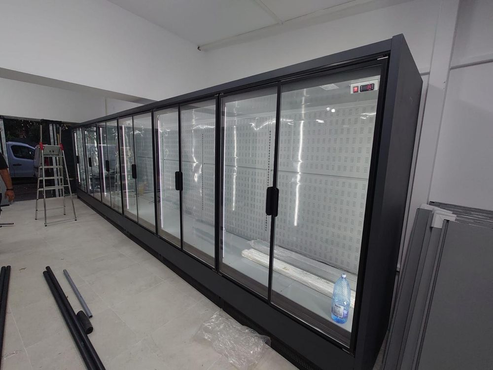 Vitrine verticale cu agregat extern / NOU