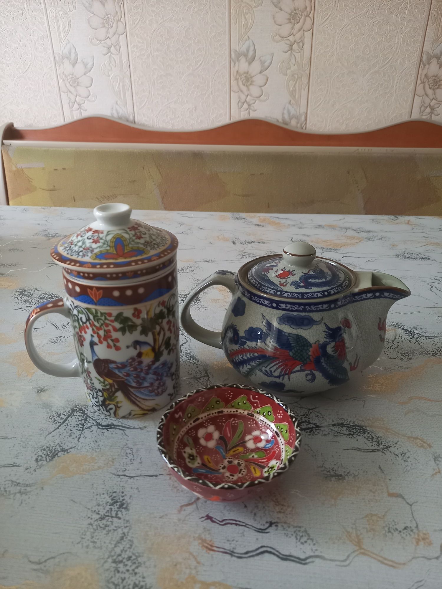 Продаётся  чайник,кружка