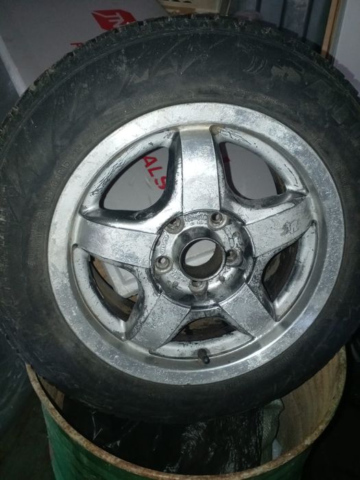 Продам колесо зимний