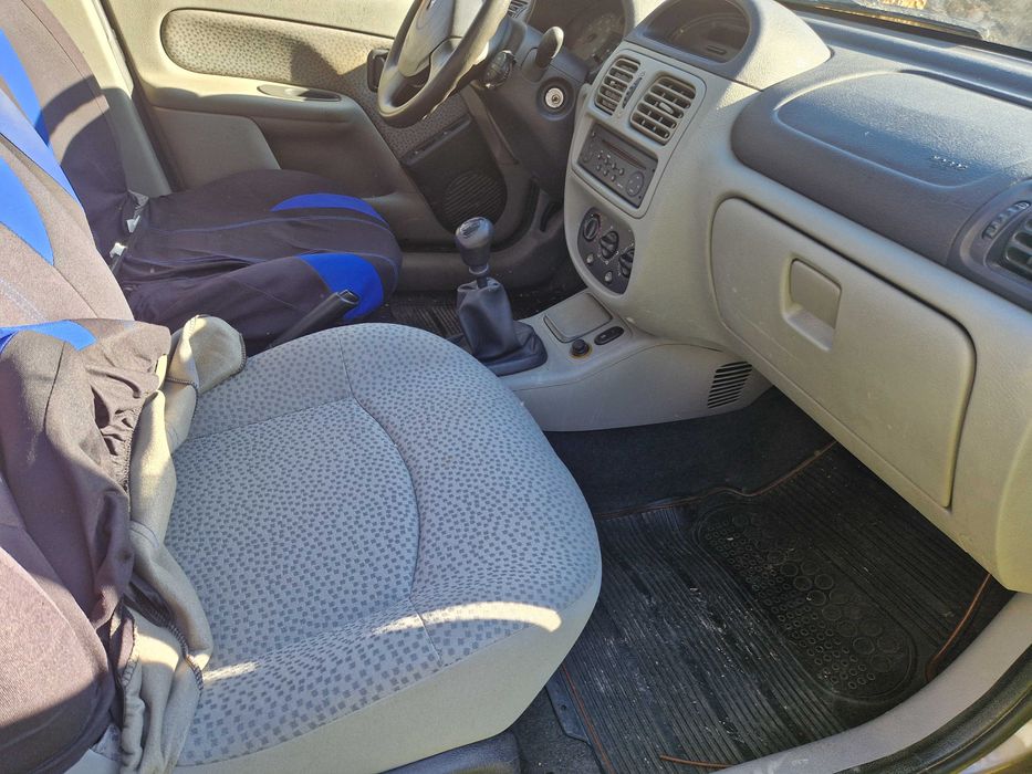 Vand Renault Clio Symbol 1.4 i. 2006