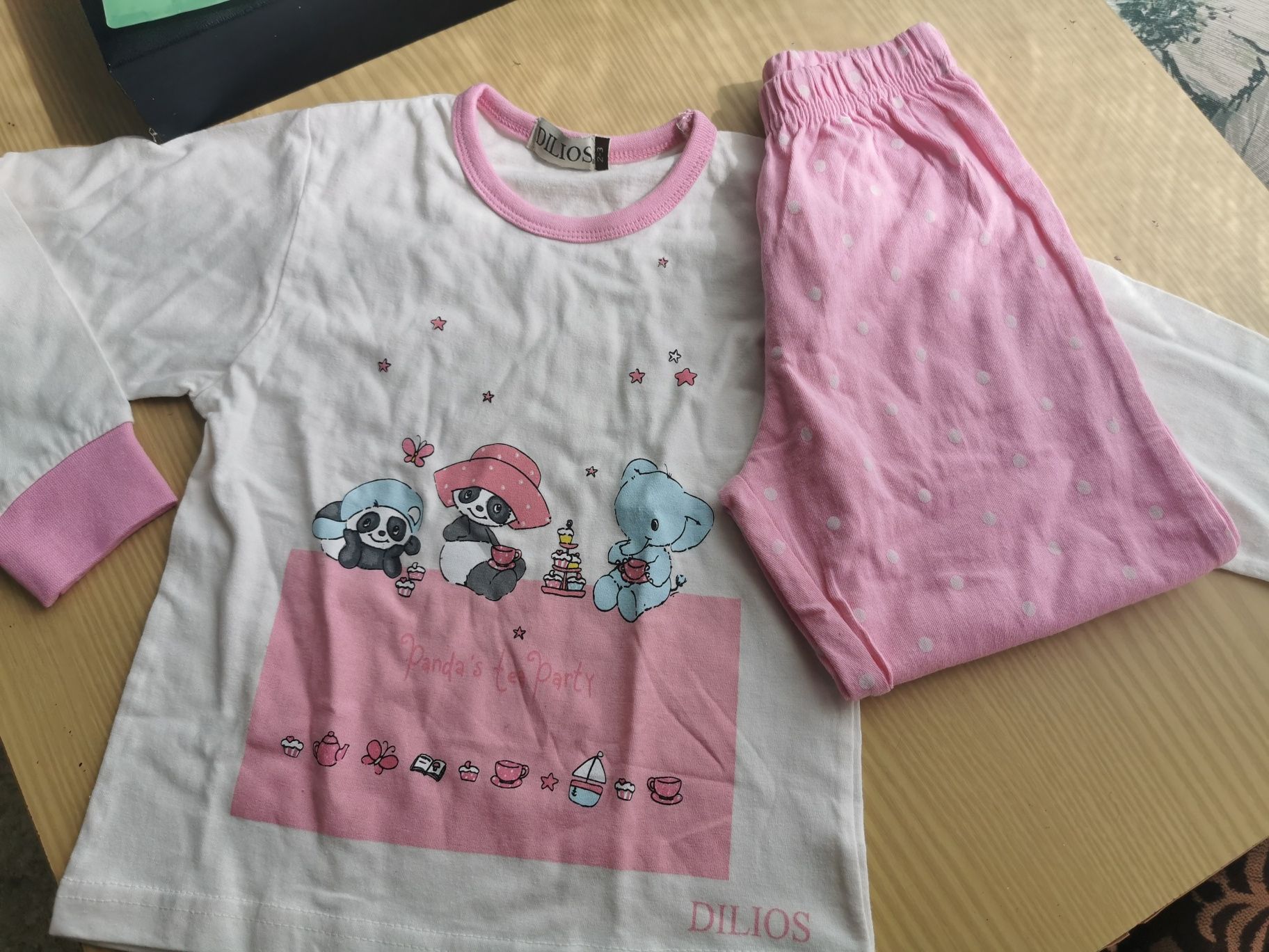 Детска пижама за момиче