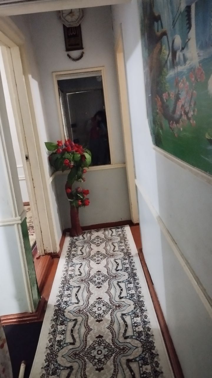 Dom yaxshi issiq. 3-etaj hamma sharoitlar bor. Faqat 7-yanvardan k-di.
