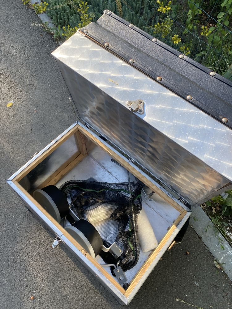 2 Scaune pentru pescuit cu accesorii