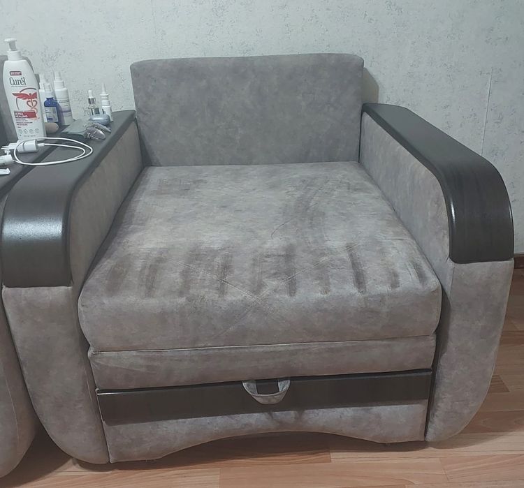 Продам диван с креслом
