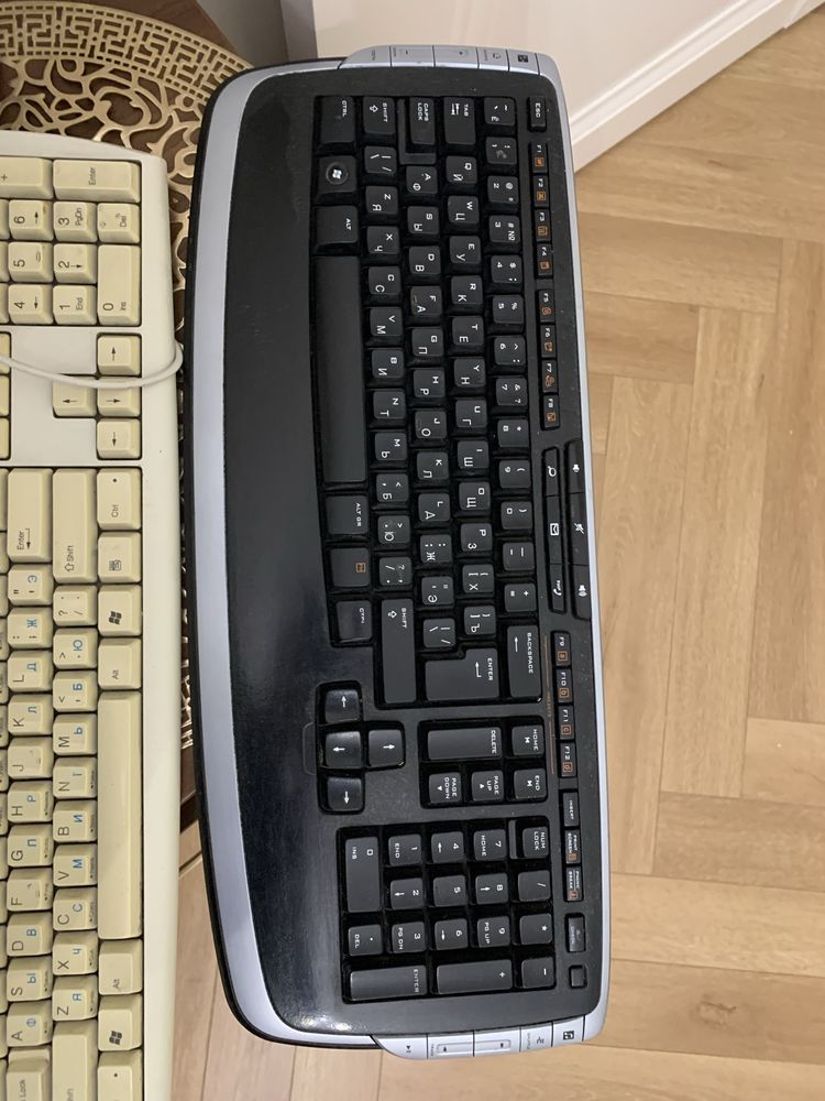 Срочно продам Клавиатура Logitech