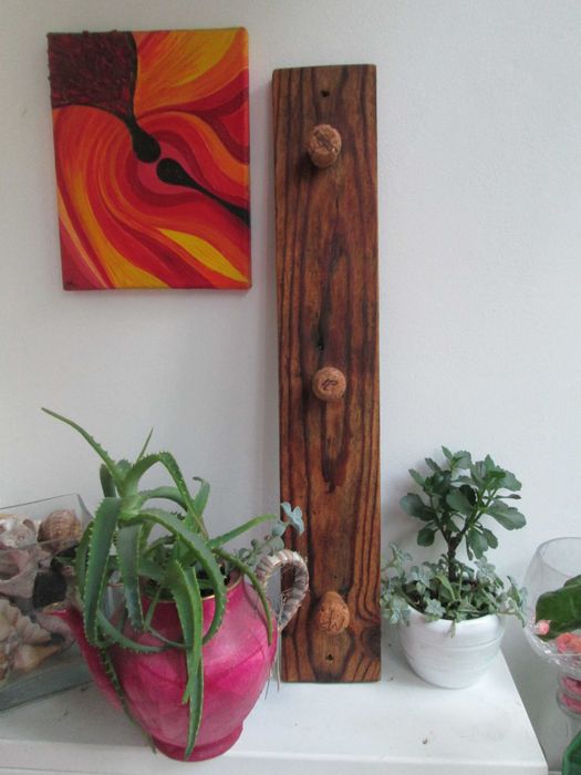 стенна дървена закачалка- рустик