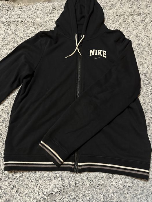 bluza Nike.