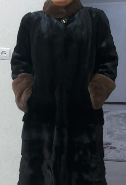 Продам нлрковую шубу