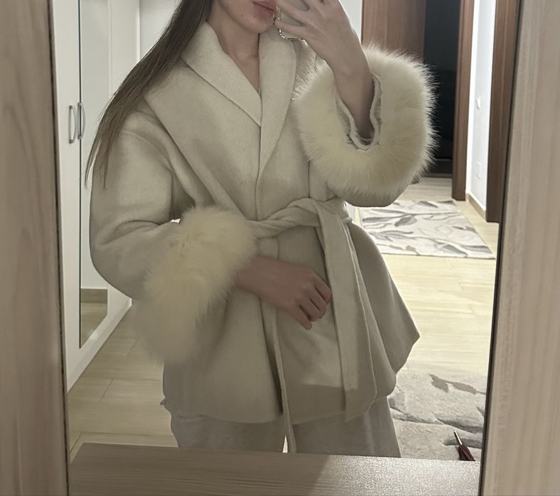 Scurta de lana ivory