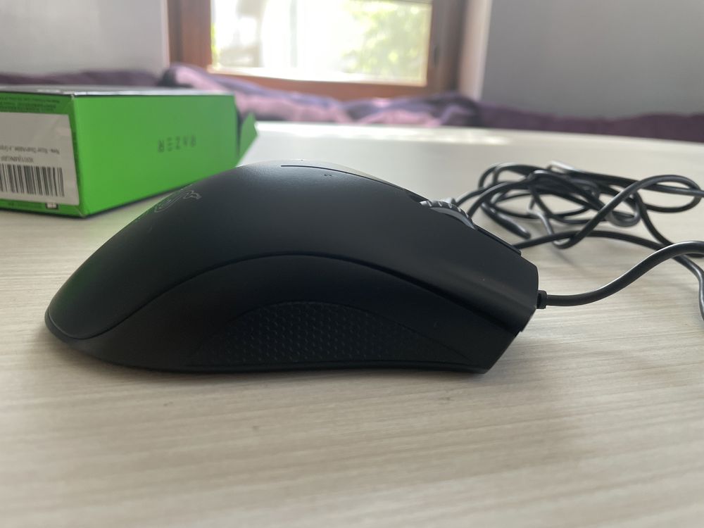 Геймърска мишка:razer deathader essential